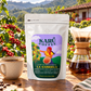 Café La Gabriela con taza y Chemex, fondo de finca cafetera